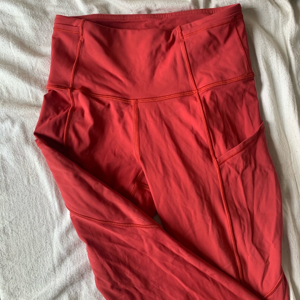 Cropped LuLu Lemon Leggings - ruby red. Size 2